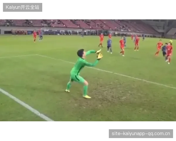 维尼修斯内切后一脚抽射破门——边线的风、球场的呼吸与突破的瞬间